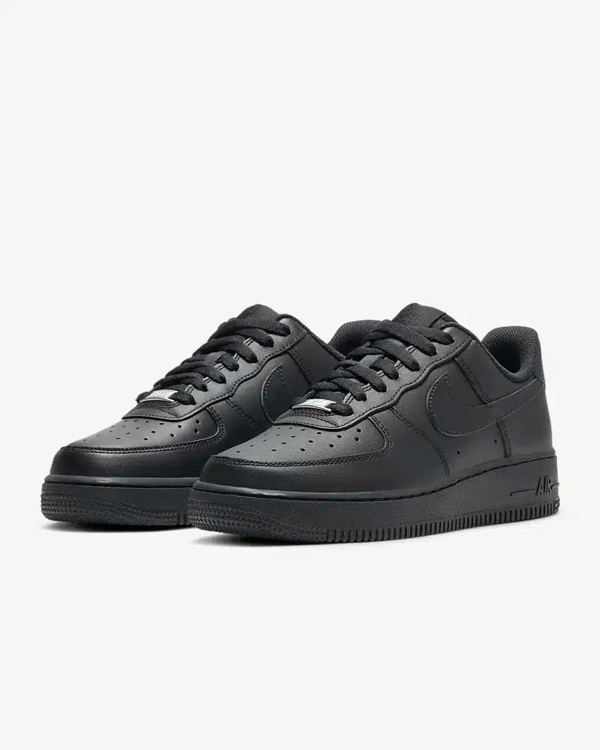 Nike (Air-Force 1 ’07)