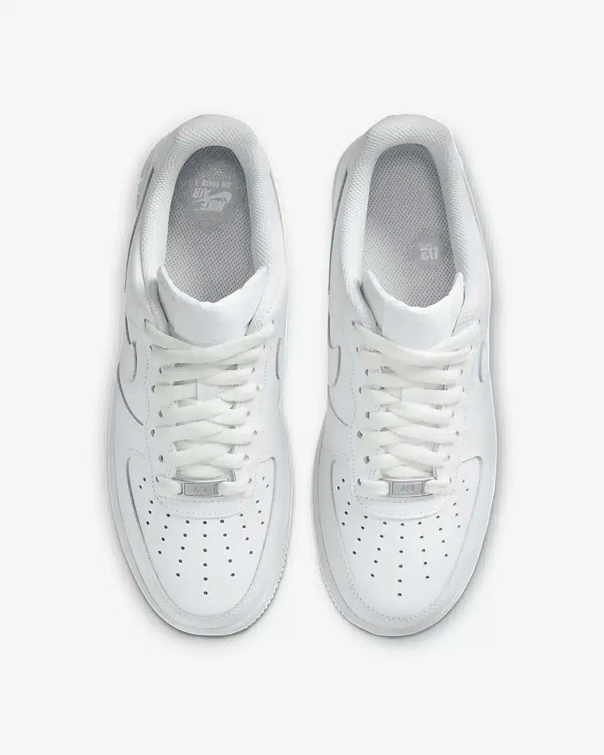 Nike (Air-Force 1 ’07)