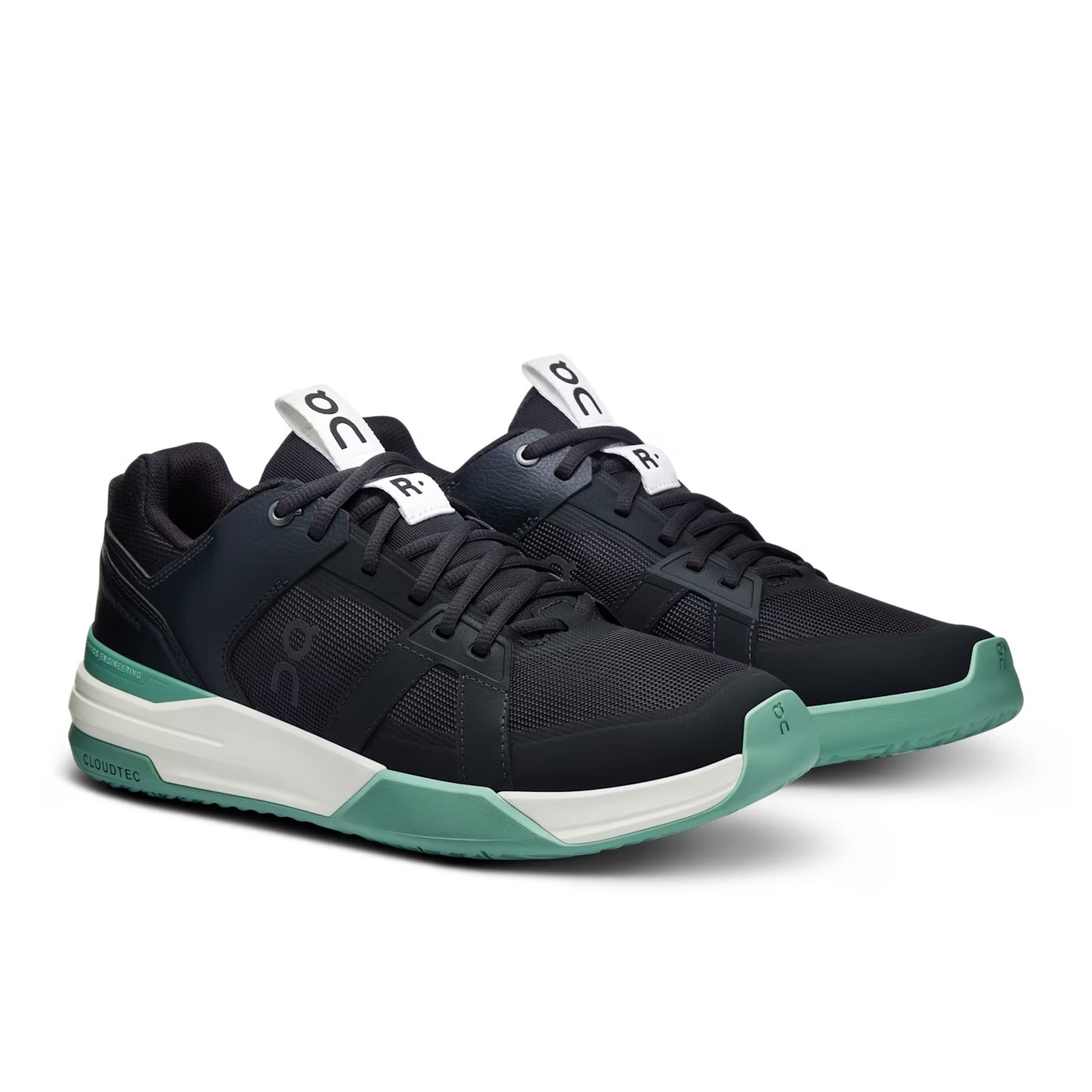 Man's Sneakers & Athletic Shoes On The ROGER Clubhouse Pro