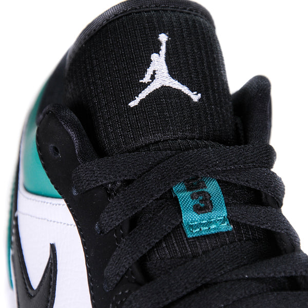 Jordan 1 Low
White Black Mystic Green