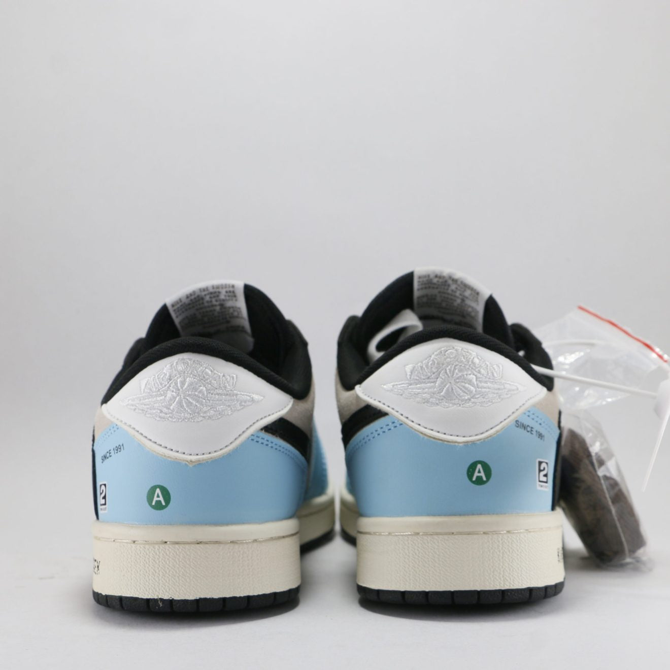 NIKE X TRAVIS SCOTT X AIR JORDAN 1 LOW OG SP JACKBOYS JOINT BMW M3