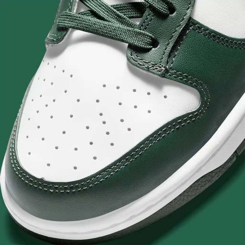 Nike Dunk Low “Team Green” sneakers