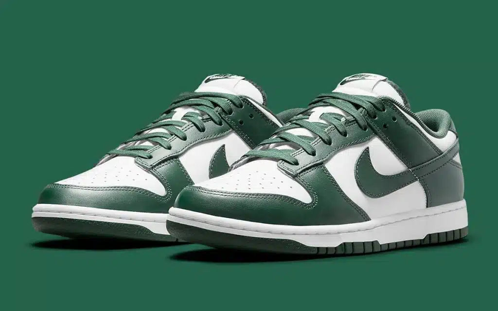 Nike Dunk Low “Team Green” sneakers