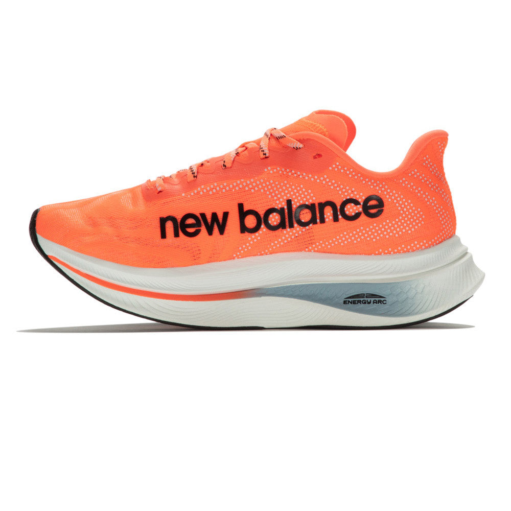 Running shoes New Balance FuelCell SuperComp Trainer v2