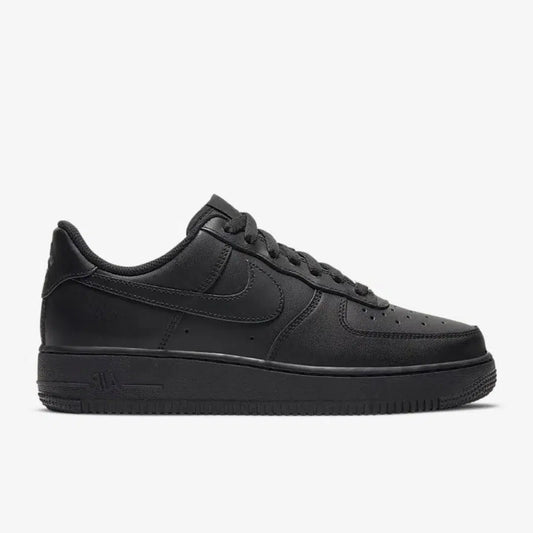 Nike (Air-Force 1 ’07)