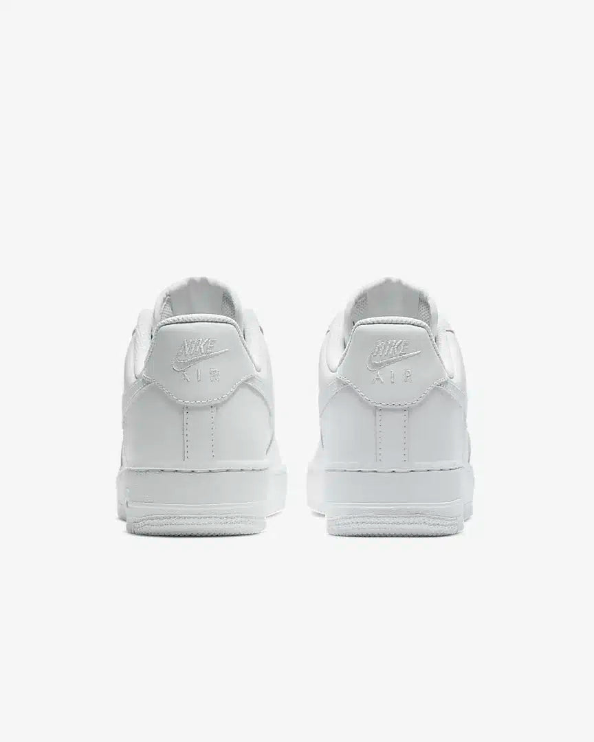 Nike (Air-Force 1 ’07)