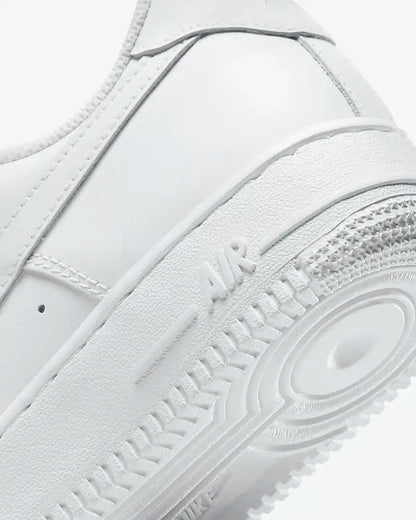 Nike (Air-Force 1 ’07)