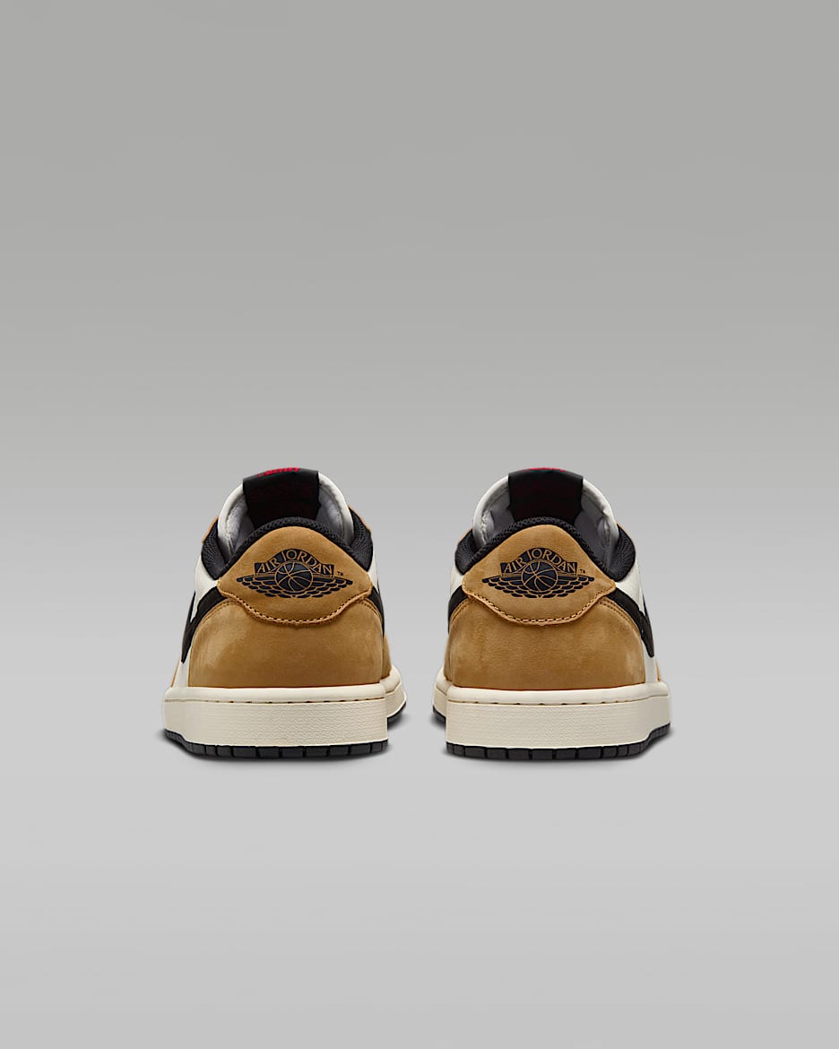 AIR JORDAN 1 RETRO LOW OG
"ROOKIE OF THE YEAR"