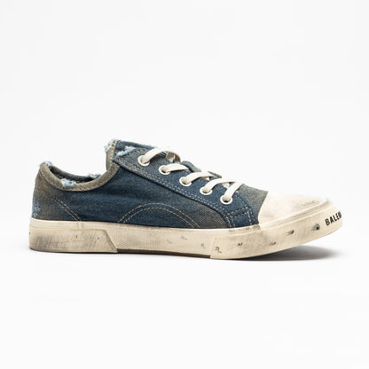 Paris Sneaker – Distressed Denim Low-Top