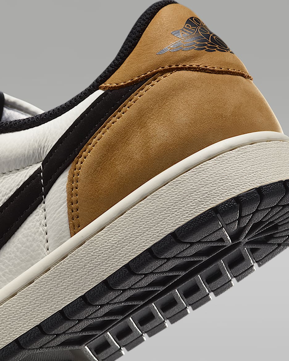 AIR JORDAN 1 RETRO LOW OG
"ROOKIE OF THE YEAR"