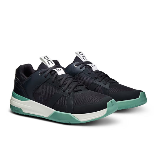 Man's Sneakers & Athletic Shoes On The ROGER Clubhouse Pro