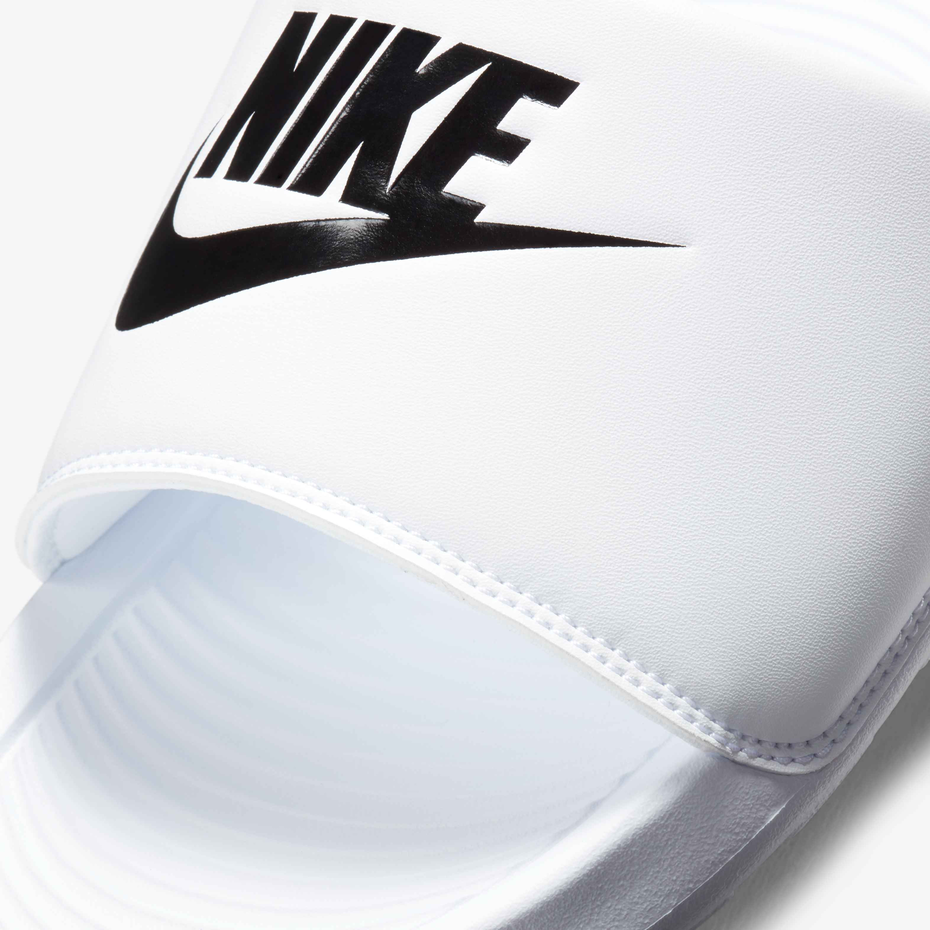 Nike Victori One
Men's Slides