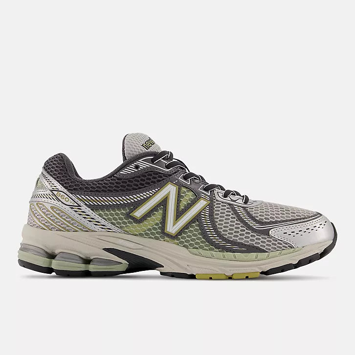 New Balance 860v2 Earth