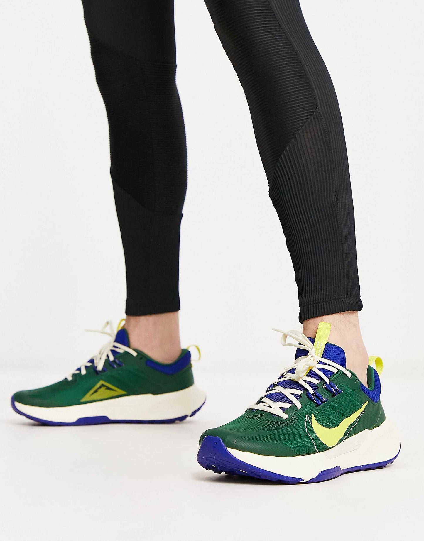 Nike Running Trail Juiper trainers in green