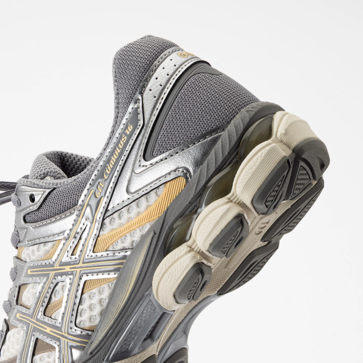 Trainers ASICS Unisex GEL-CUMULUS 16 Cream/Clay Grey