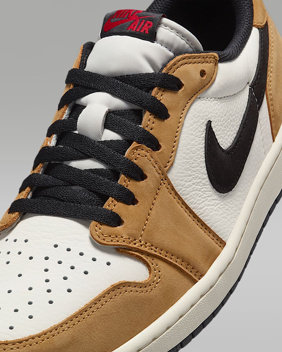 AIR JORDAN 1 RETRO LOW OG
"ROOKIE OF THE YEAR"